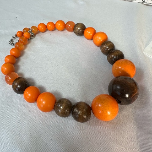 Chunky orange and wooden bead necklace - Picture 8 of 8